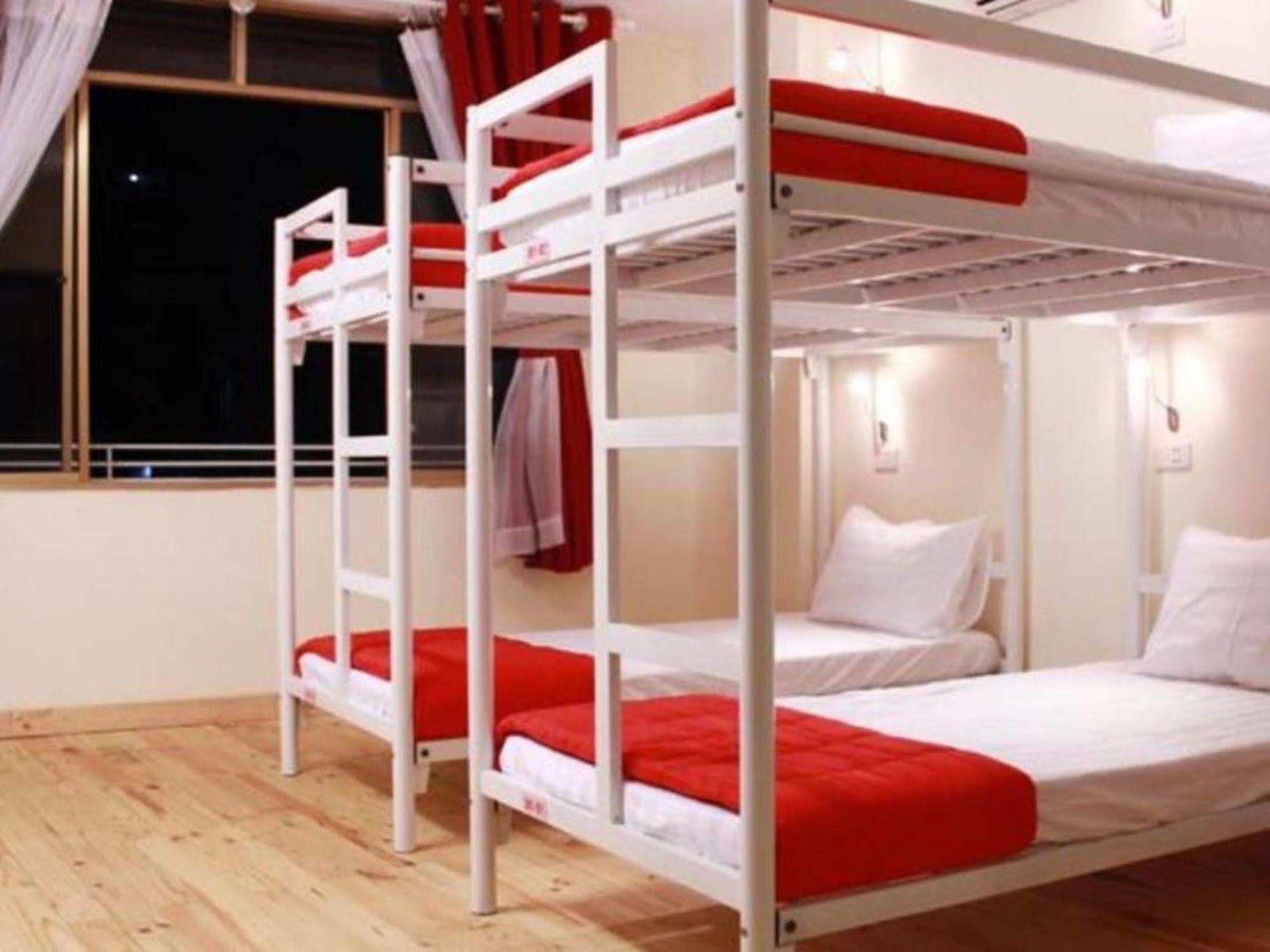 Koniko Backpackers Hostel โฮจิมินห์ซิตี้ ภายนอก รูปภาพ