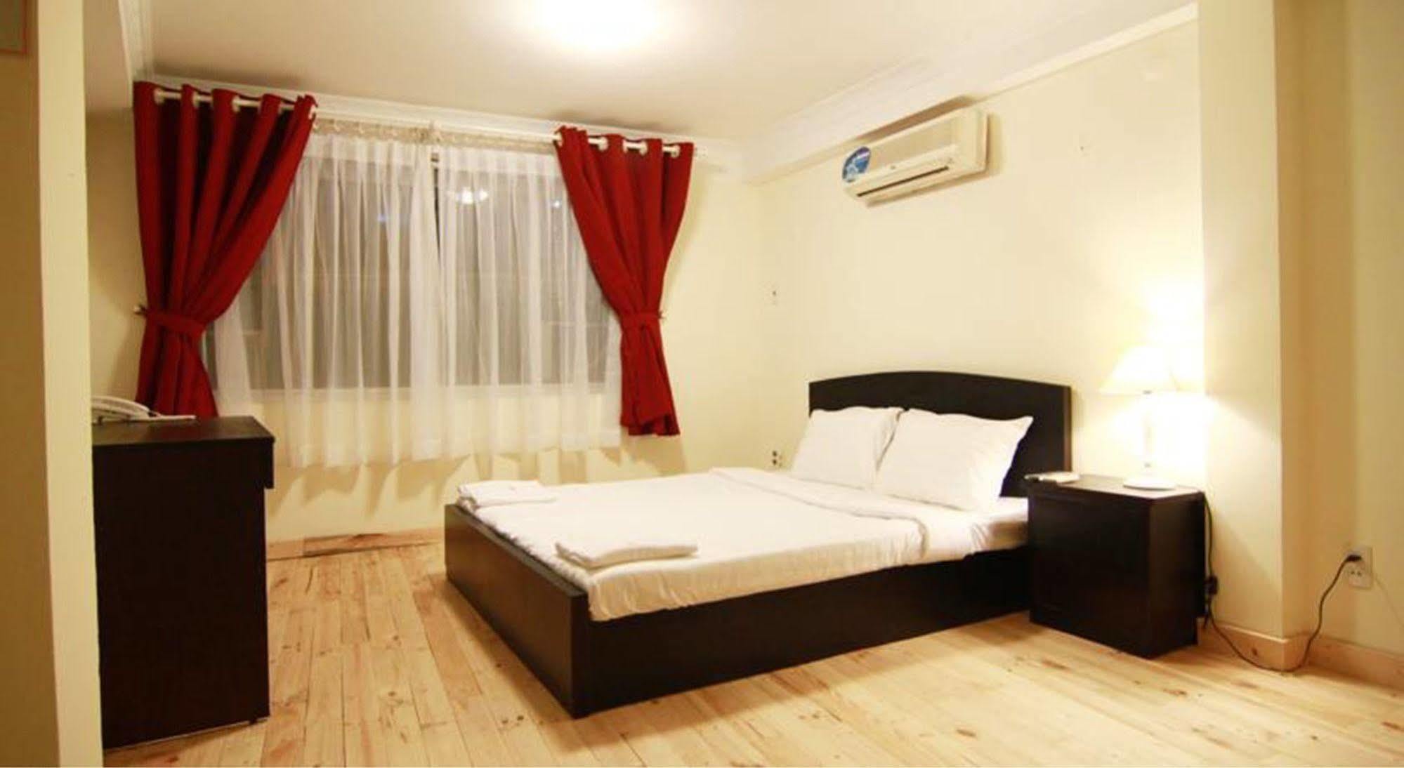 Koniko Backpackers Hostel โฮจิมินห์ซิตี้ ภายนอก รูปภาพ